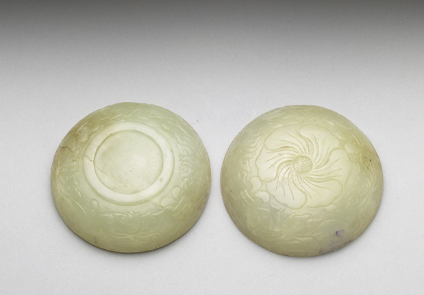 清 青玉番蓮圓盒